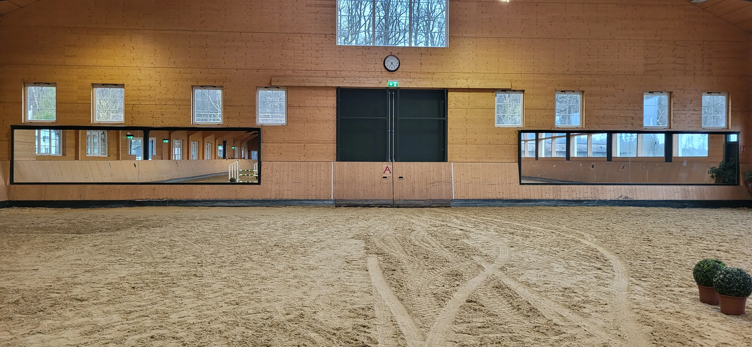 Reithallenspiegel – HEGA Referenzprojekt 22